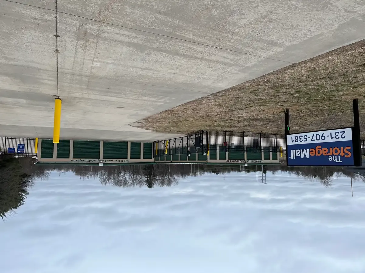 exterior drive up storage units